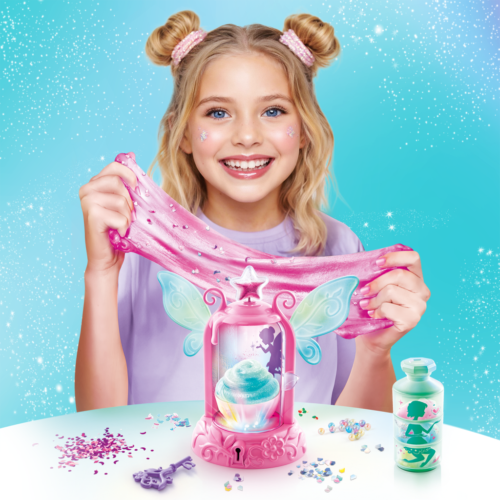 Gyermek a Fairy Slime Factory műhellyel alkot – eredeti lifestyle fotó